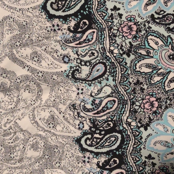 Woman's off the shoulder sun dress - Picture 7 of 7